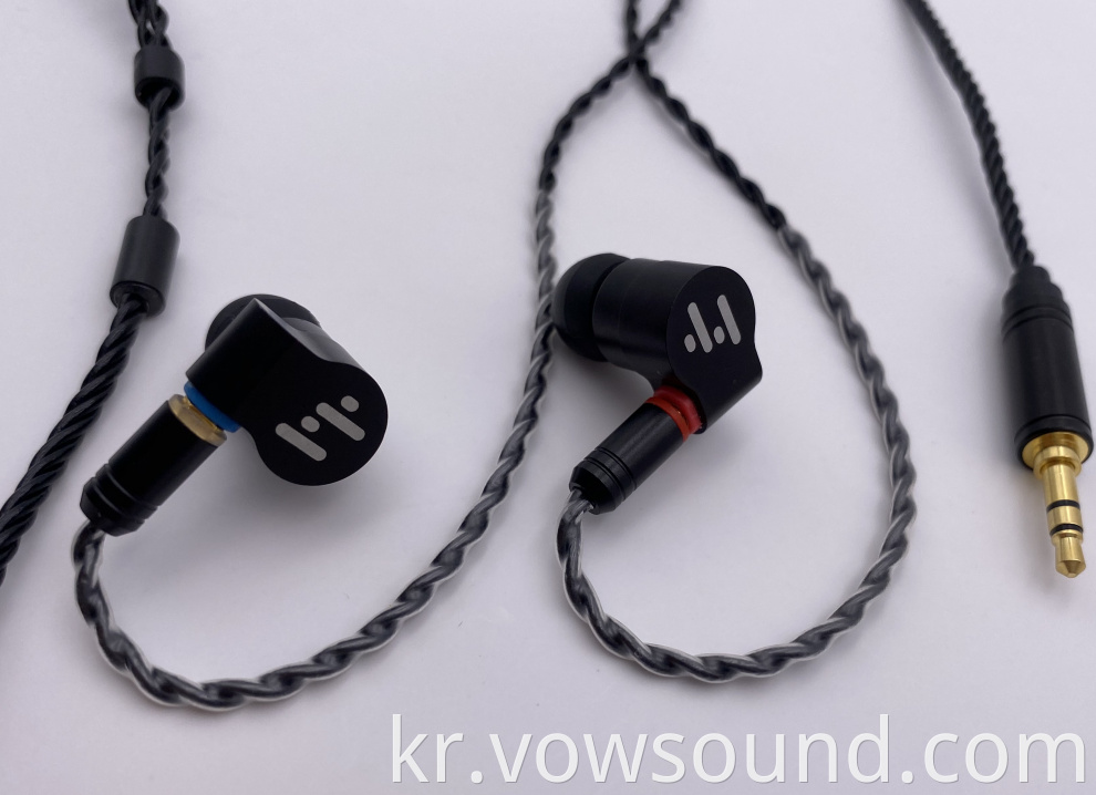 Hi-Res in-Ear Monitor Earphones with Detachable Cable